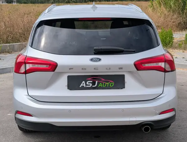 Ford Focus SW 2019 - 8900 EUR, 205714 km - AUTO.MOTO.pt - 205714km - foto 8 de 22