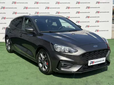 Ford Focus 2018 - 14850 EUR, 79128 km - AUTO.MOTO.pt - 79128km - foto 4 de 20