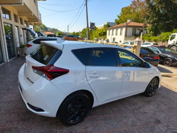 Toyota Auris 2016 - 14900 EUR, 160000 km - AUTO.MOTO.pt - 160000km - foto 7 de 34