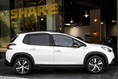 Peugeot 2008 2018 - 11890 EUR, 60033 km - AUTO.MOTO.pt - 60033km - foto 5 de 41