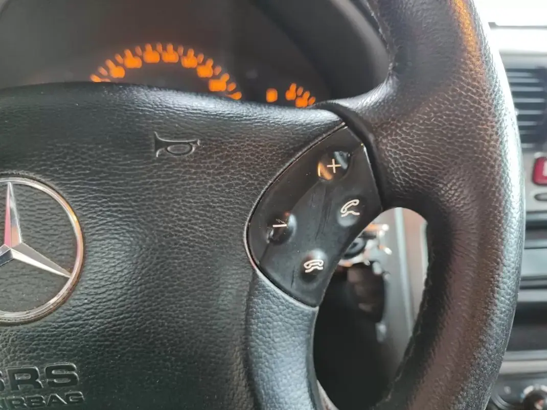 Mercedes-Benz C 220 2000 - 5750 EUR, 372700 km - AUTO.MOTO.pt - 372700km - foto 34 de 60