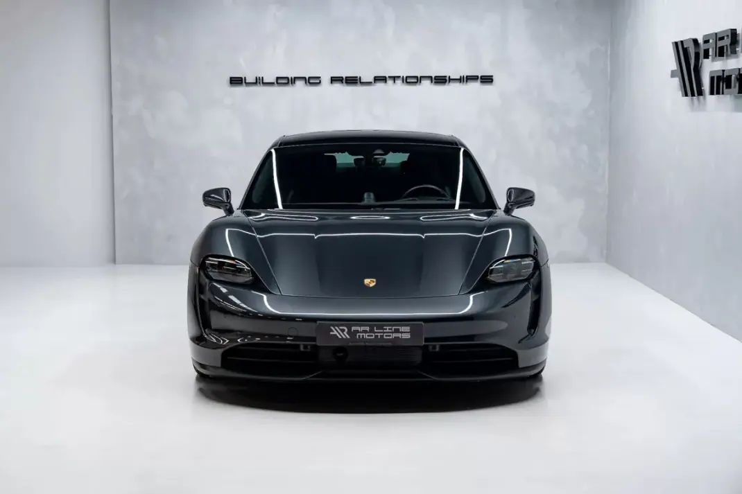 Porsche Taycan 2024 - 84950 EUR, 8000 km - AUTO.MOTO.pt - 8000km - foto 5 de 58