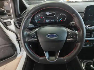 Ford Fiesta 2019 - 12950 EUR, 95000 km - AUTO.MOTO.pt - 95000km - foto 28 de 41