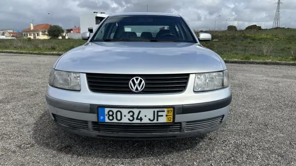 Volkswagen Passat 1997 - 1950 EUR, 208000 km - AUTO.MOTO.pt - 208000km - foto 3 de 12