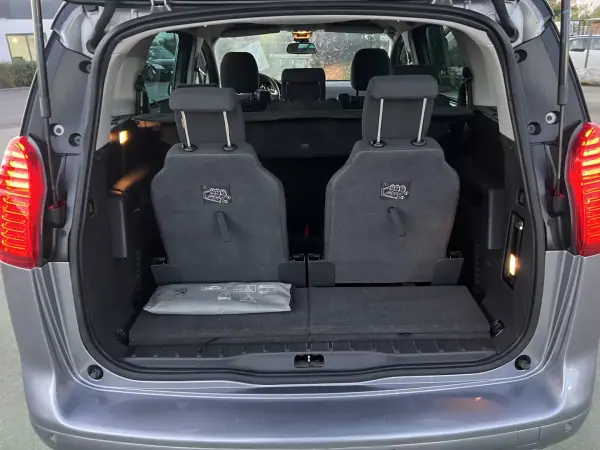 Peugeot 5008 2014 - 9990 EUR, 180460 km - AUTO.MOTO.pt - 180460km - foto 6 de 14