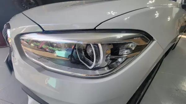 BMW 118 2018 - 18990 EUR, 92000 km - AUTO.MOTO.pt - 92000km - foto 12 de 28
