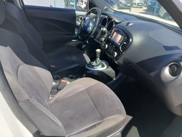Nissan Juke 2013 - 9900 EUR, 175575 km - AUTO.MOTO.pt - 175575km - foto 23 de 27
