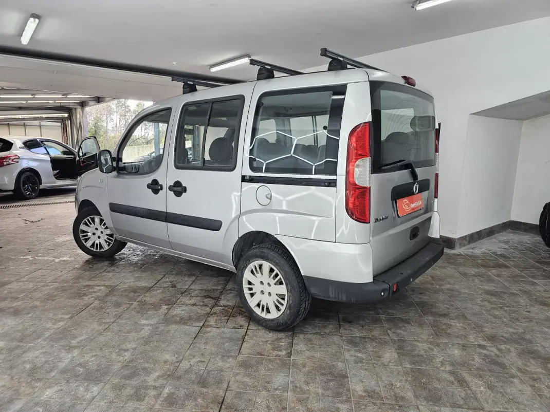 Fiat Doblo 2007 - 6650 EUR, 247999 km - AUTO.MOTO.pt - 247999km - foto 9 de 25