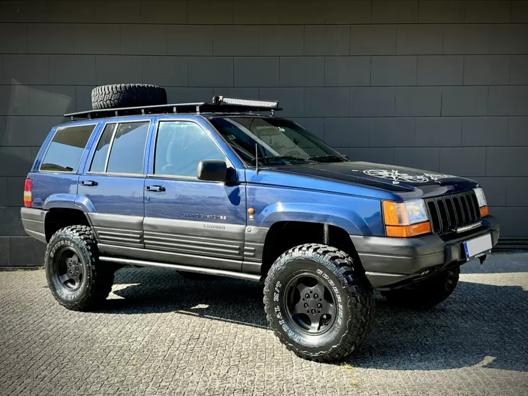 Jeep Grand Cherokee 1997 - 8999 EUR, 196000 km - AUTO.MOTO.pt - 196000km - foto 3 de 22