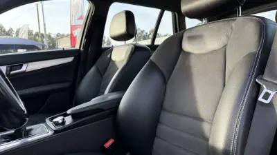 Mercedes-Benz C 180 2014 - 14900 EUR, 245000 km - AUTO.MOTO.pt - 245000km - foto 19 de 25