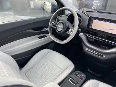 Fiat 500e 2022 - 17995 EUR, 18338 km - AUTO.MOTO.pt - 18338km - foto 15 de 45