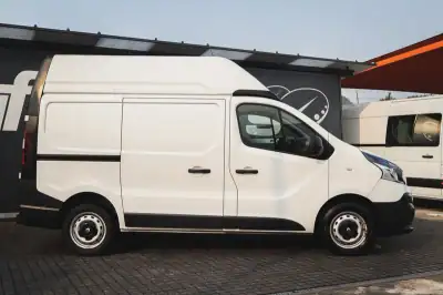 Renault L1 H2 2018 - 17680 EUR, 154920 km - AUTO.MOTO.pt - 154920km - foto 10 de 19