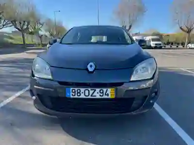 Renault Mégane Break 2010 - 3850 EUR, 259000 km - AUTO.MOTO.pt - 259000km - foto 2 de 5