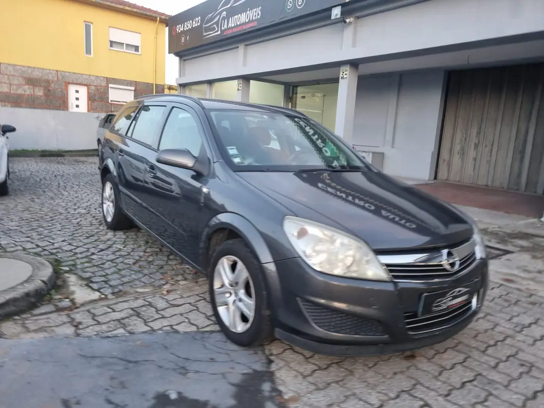 Opel Astra 2009 - 3999 EUR, 158000 km - AUTO.MOTO.pt - 158000km - foto 4 de 15