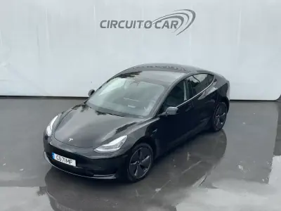Tesla Model 3 2019 - 22995 EUR, 126801 km - AUTO.MOTO.pt - 126801km - foto 7 de 40