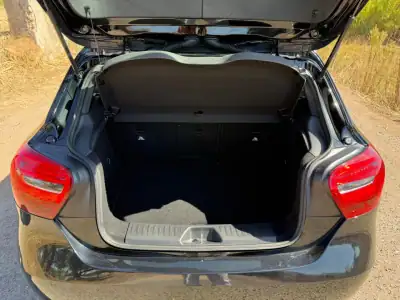 Mercedes-Benz A 180 2017 - 16500 EUR, 182000 km - AUTO.MOTO.pt - 182000km - foto 13 de 41