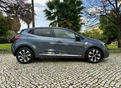 Renault Clio 2022 - 14790 EUR, 78950 km - AUTO.MOTO.pt - 78950km - foto 11 de 36