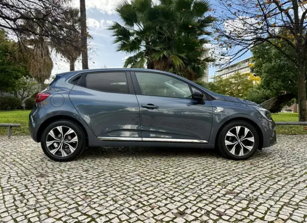 Renault Clio 2022 - 14790 EUR, 78950 km - AUTO.MOTO.pt - 78950km - foto 11 de 36