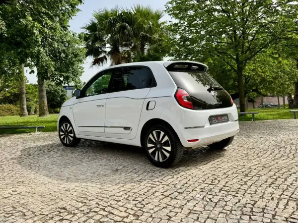 Renault Twingo 2021 - 9390 EUR, 158900 km - AUTO.MOTO.pt - 158900km - foto 17 de 33