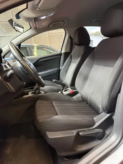 Citroën C4 2017 - 9490 EUR, 128000 km - AUTO.MOTO.pt - 128000km - foto 8 de 9