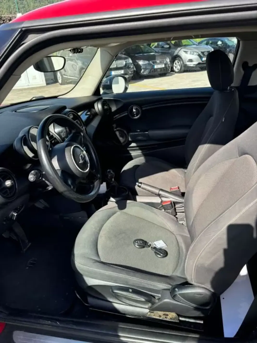 MINI One 2014 - 14990 EUR, 203600 km - AUTO.MOTO.pt - 203600km - foto 6 de 11