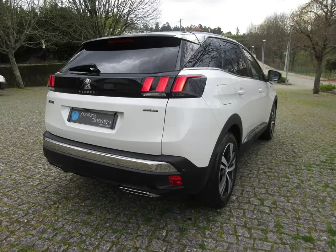 Peugeot 3008 2017 - 16990 EUR, 209000 km - 209000km - foto 9 de 48
