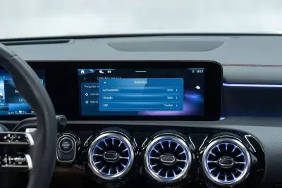 Mercedes-Benz CLA 250 2025 - 39950 EUR, 19000 km - 19000km - foto 44 de 55
