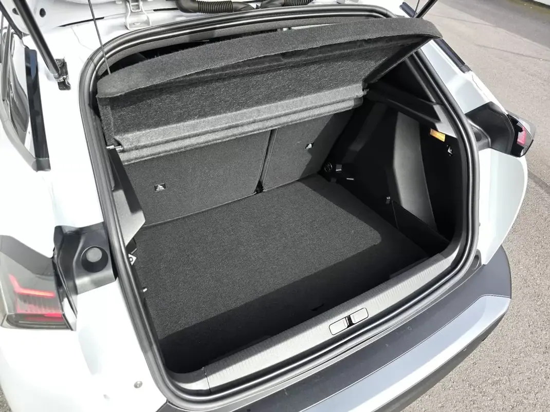 Peugeot 2008 2024 - 18500 EUR, 10965 km - AUTO.MOTO.pt - 10965km - foto 34 de 34