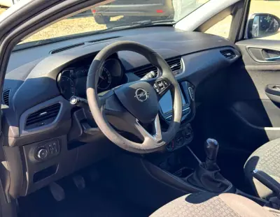 Opel Corsa 2018 - 6450 EUR, 214881 km - AUTO.MOTO.pt - 214881km - foto 9 de 15