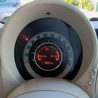Fiat 500 2022 - 12900 EUR, 76609 km - AUTO.MOTO.pt - 76609km - foto 13 de 21