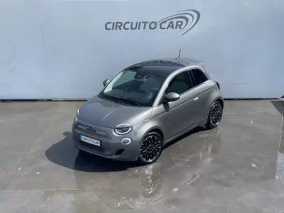 Fiat 500e 2022 - 17995 EUR, 18338 km - AUTO.MOTO.pt - 18338km - foto 7 de 45