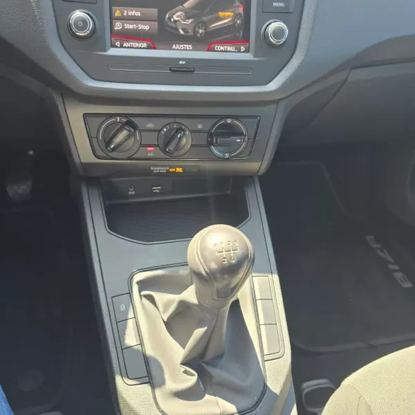 SEAT Ibiza 2019 - 10550 EUR, 179000 km - AUTO.MOTO.pt - 179000km - foto 5 de 7