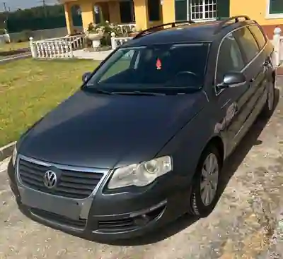 Volkswagen Passat Variant 2010 - 6500 EUR, 267616 km - foto 1 de 15