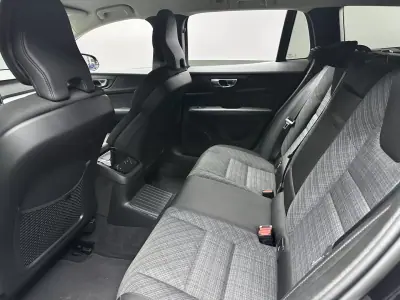 Volvo V60 2023 - 37500 EUR, 75000 km - AUTO.MOTO.pt - 75000km - foto 12 de 38