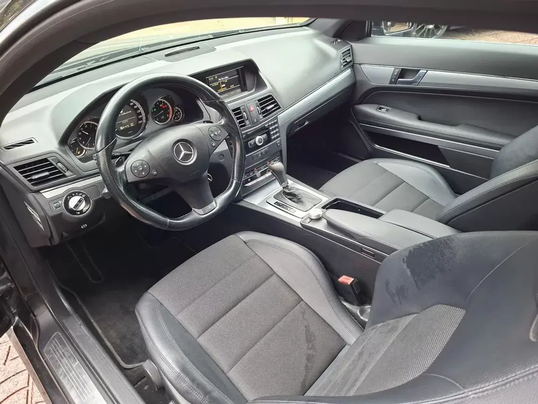 Mercedes-Benz E 250 2009 - 16500 EUR, 134447 km - AUTO.MOTO.pt - 134447km - foto 17 de 29