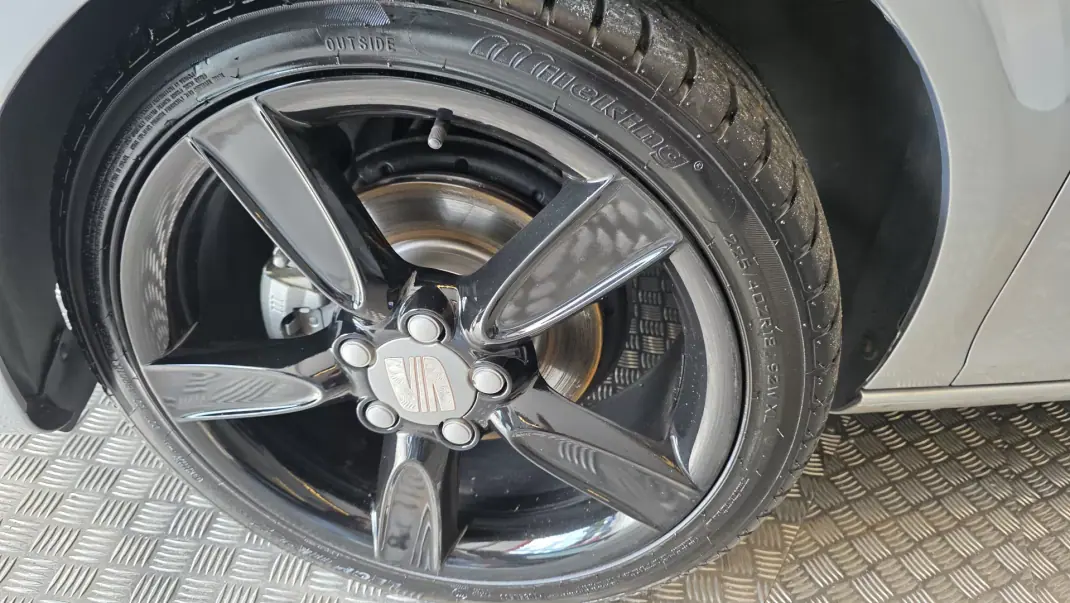 SEAT Leon 2011 - 8900 EUR, 188295 km - AUTO.MOTO.pt - 188295km - foto 31 de 52