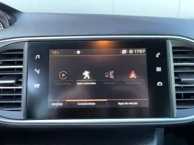 Peugeot 308 2019 - 10900 EUR, 131000 km - AUTO.MOTO.pt - 131000km - foto 18 de 27