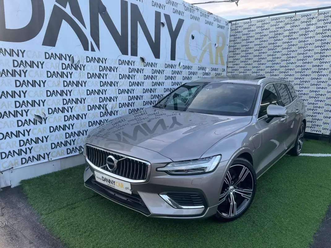 Volvo V60 2020 - 29000 EUR, 115000 km - AUTO.MOTO.pt - 115000km - foto 2 de 20