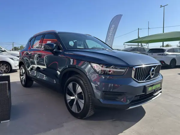 Volvo XC 40 2022 - 27947 EUR, 57500 km - AUTO.MOTO.pt - 57500km - foto 4 de 20