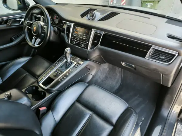 Porsche Macan 2014 - 42950 EUR, 177239 km - AUTO.MOTO.pt - 177239km - foto 25 de 59