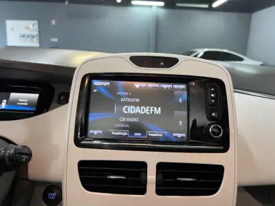 Renault Zoe 2019 - 9990 EUR, 150000 km - AUTO.MOTO.pt - 150000km - foto 22 de 29