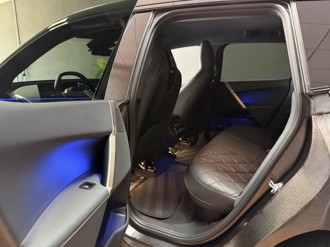 BMW iX 2023 - 58990 EUR, 72846 km - AUTO.MOTO.pt - 72846km - foto 15 de 22