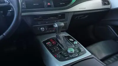 Audi A7 Sportback 2013 - 19800 EUR, 232000 km - AUTO.MOTO.pt - 232000km - foto 12 de 20