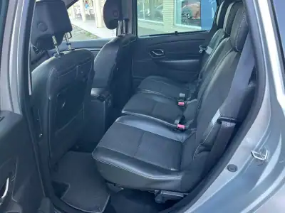 Renault Grand Scénic 2015 - 9900 EUR, 291000 km - AUTO.MOTO.pt - 291000km - foto 14 de 14