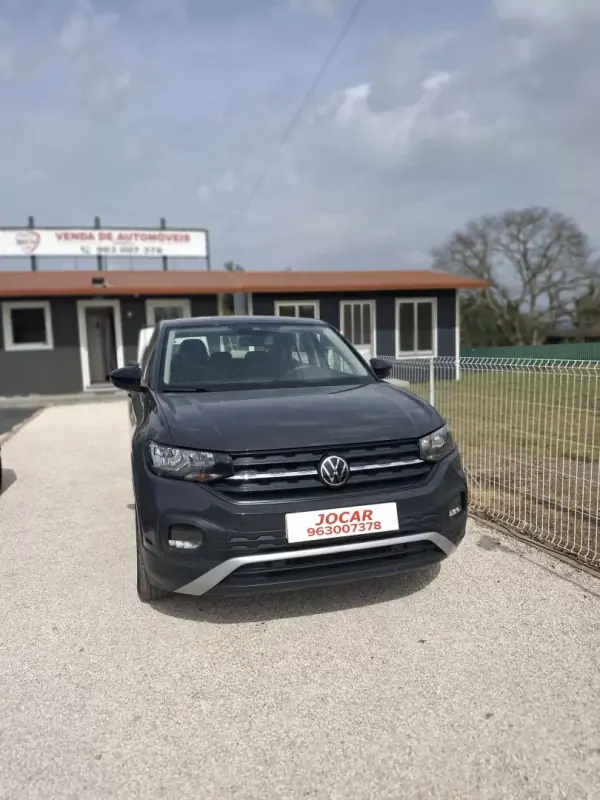 Volkswagen T-Cross 2021 - 21500 EUR, 39123 km - AUTO.MOTO.pt - 39123km - foto 2 de 23