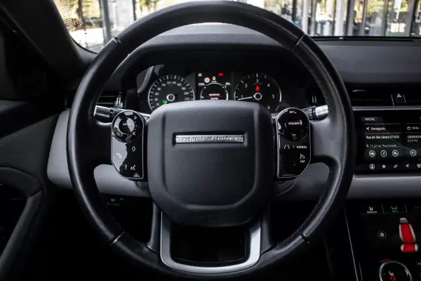Land Rover Range Rover Evoque 2020 - 32990 EUR, 108253 km - AUTO.MOTO.pt - 108253km - foto 11 de 43