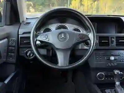 Mercedes-Benz GLK 350 2010 — foto 4 de 13