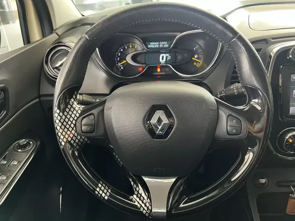 Renault Captur 2013 - 13800 EUR, 117690 km - 117690km - foto 8 de 22