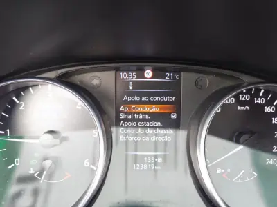 Nissan Qashqai 2018 - 18990 EUR, 123000 km - AUTO.MOTO.pt - 123000km - foto 29 de 40