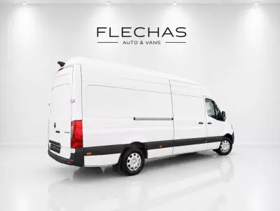 Mercedes-Benz 2022 - 30000 EUR, 161000 km - AUTO.MOTO.pt - 161000km - foto 2 de 12